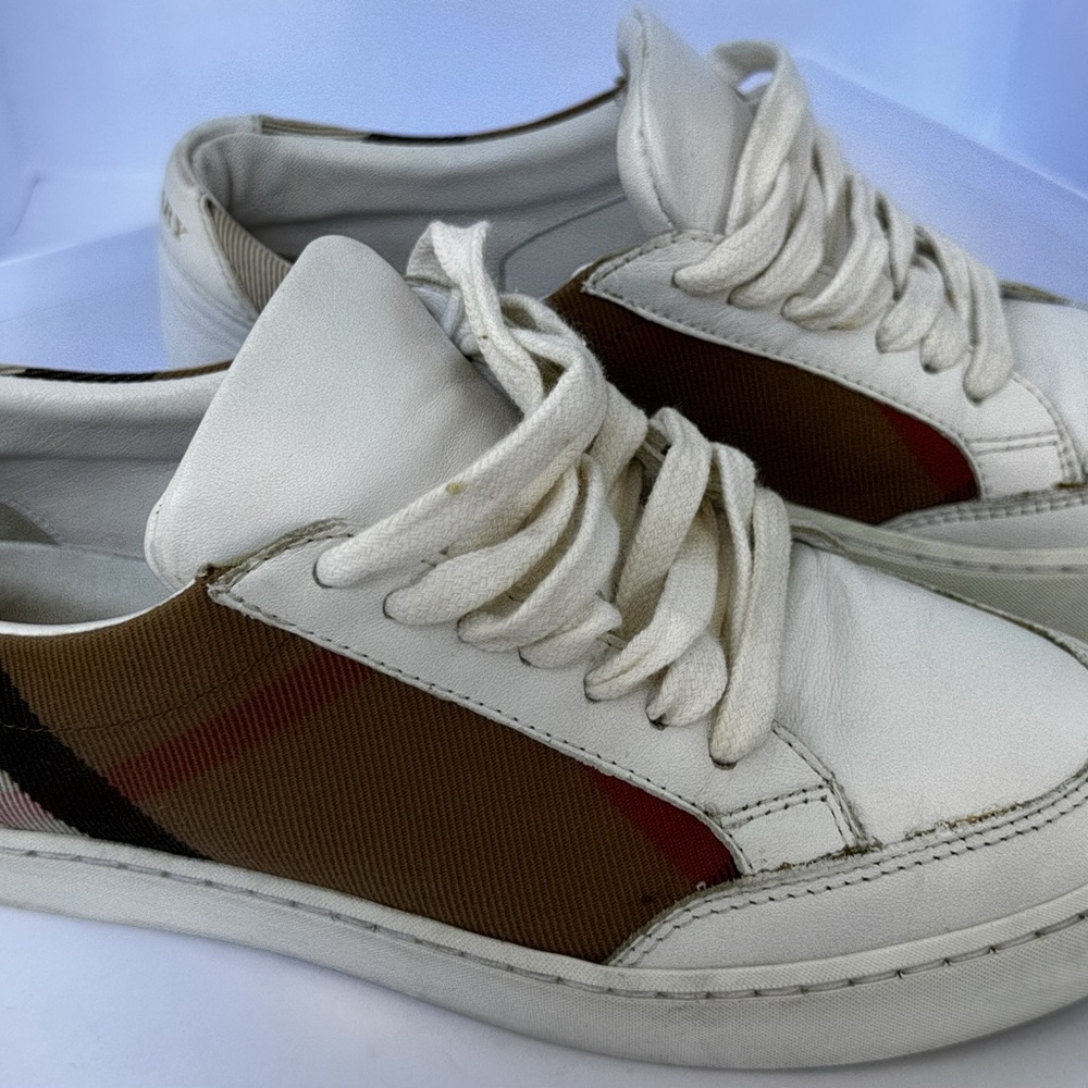 Burberry Women's Salmond Vintage Check Low Top Sneakers - White - Size 7 - Picture 2 of 3